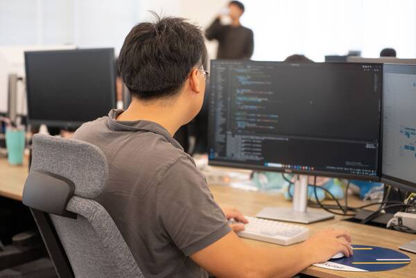 【正社員】QAエンジニア/自社開発/リモート可/フレックス/広告事業